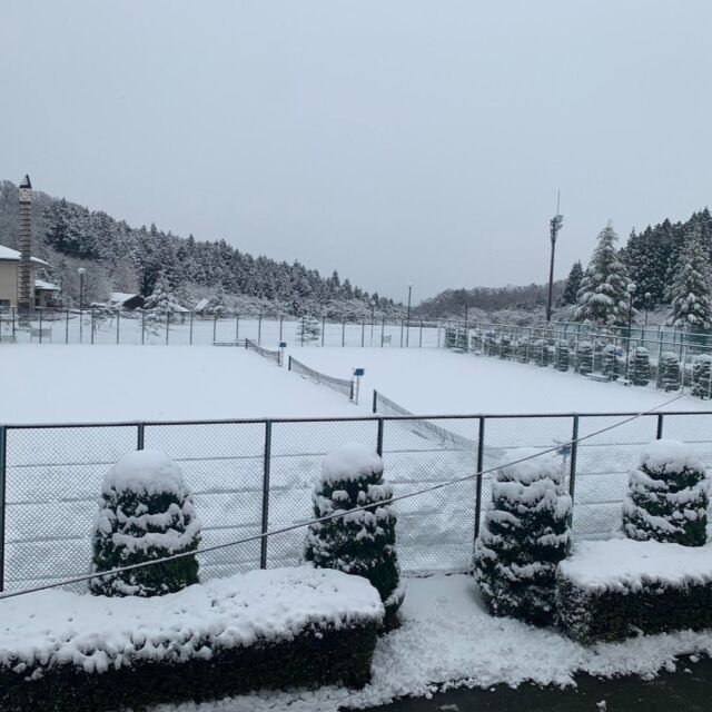 本日は雪のため、テニスコートとフットサルコートは利用できません。

#岩沼市
#岩沼
#いわぬま
#雪
#雪景色